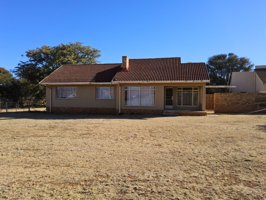 3 Bedroom Property for Sale in Hartbeesfontein North West